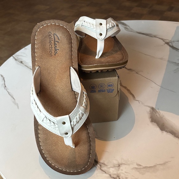 Clarks Shoes - Clarks Off White Thong Sandals